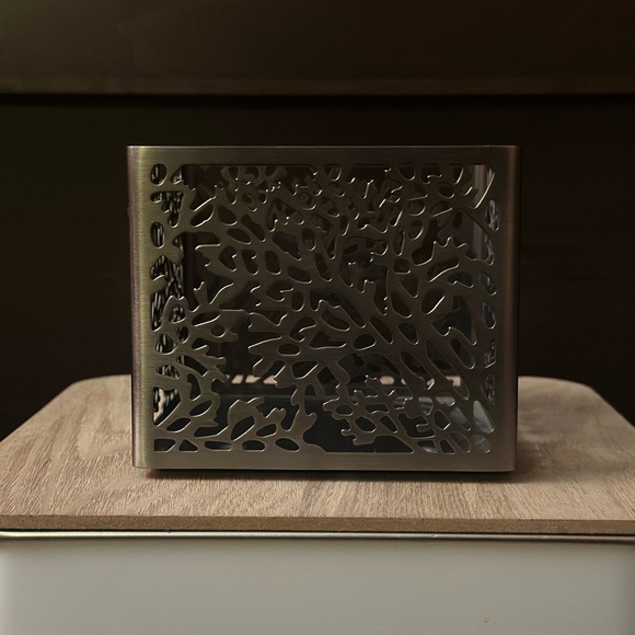 Bath and Body Works Candle Holder - Picture 2 of 2